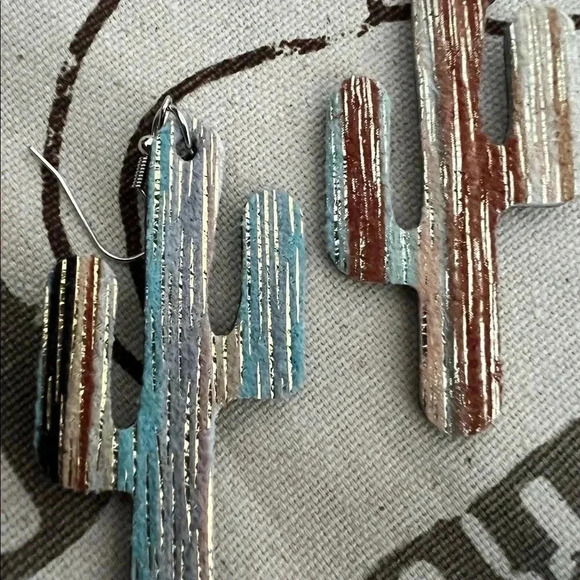 Earrings- multi-color lightweight cactus earrings. - Picture 3 of 4